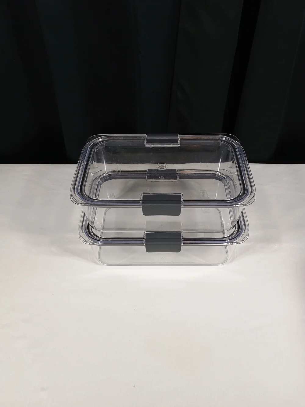 2 Rubbermaid Brilliance Plastic Large 9.6 Cup Size Food Storage Containers